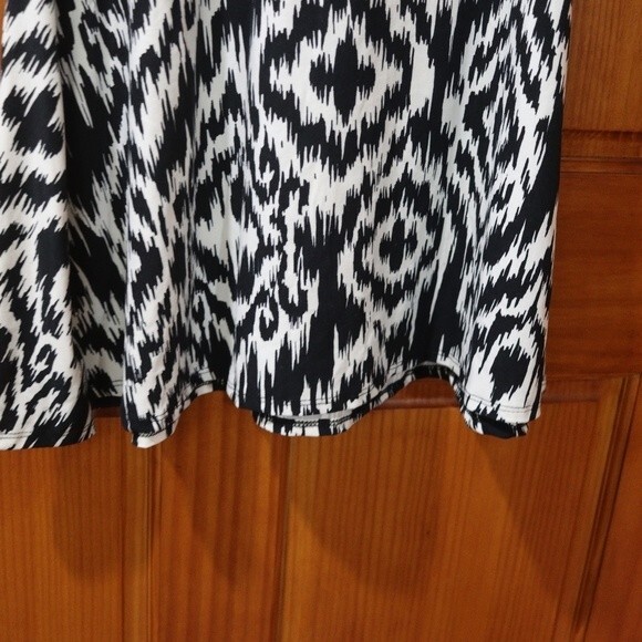 LuLaRoe Black White Print Knee-Length Skirt Small Stretchy Everyday Versatile - Picture 4 of 7